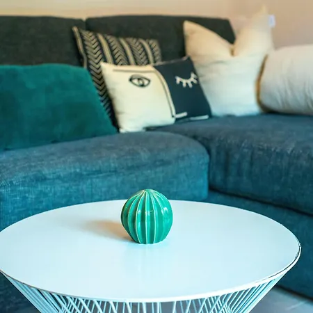 Beautiful With Terrace Feuring