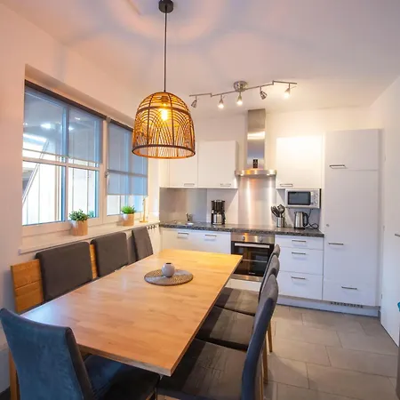 Beautiful With Terrace Feuring